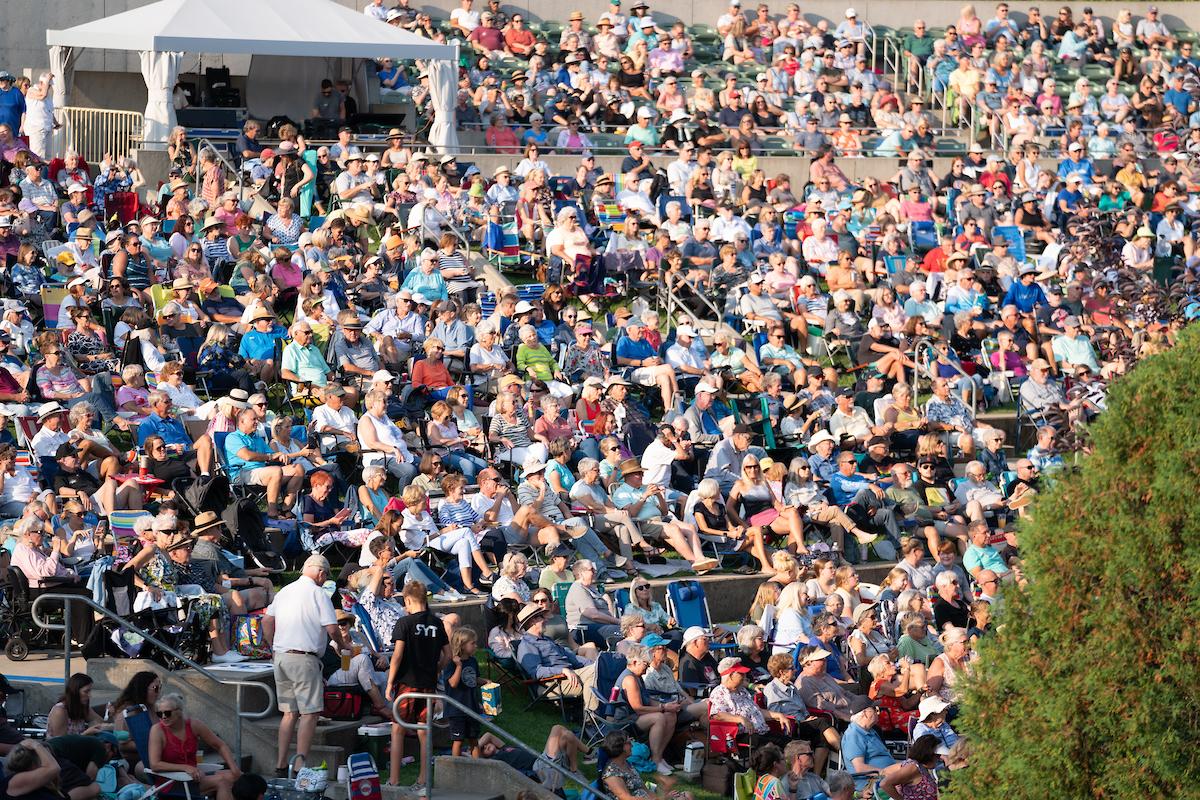 Full crowd at the Frederik Meijer Gardens ampitheater